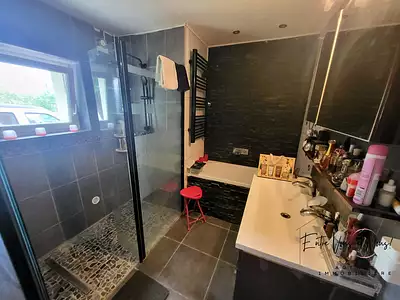 Maison, 235 m²