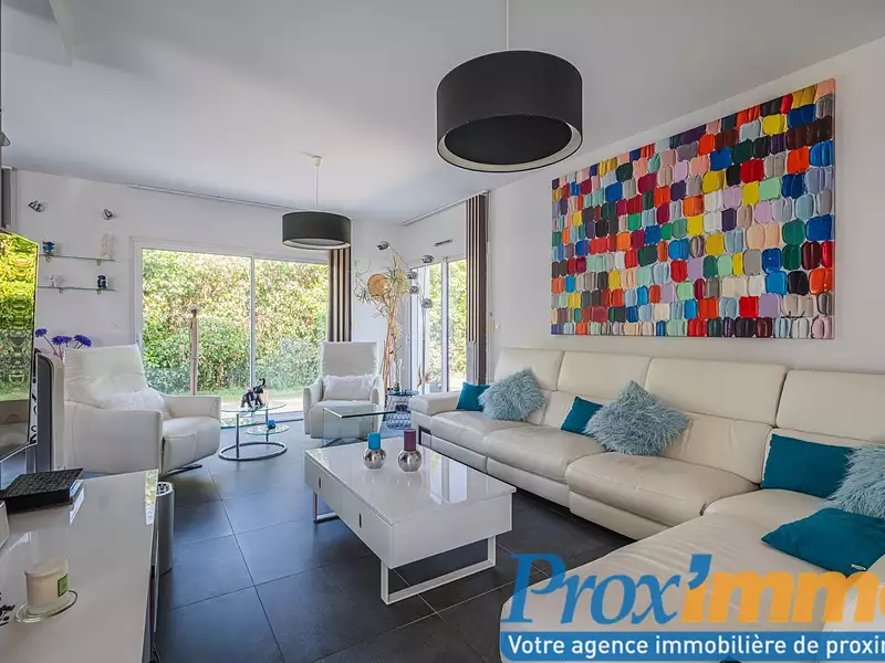 Maison, 233 m²