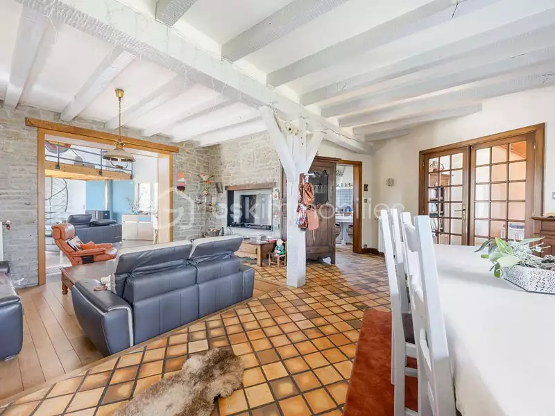 Maison, 218 m²