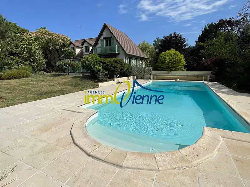 Maison, 180 m²