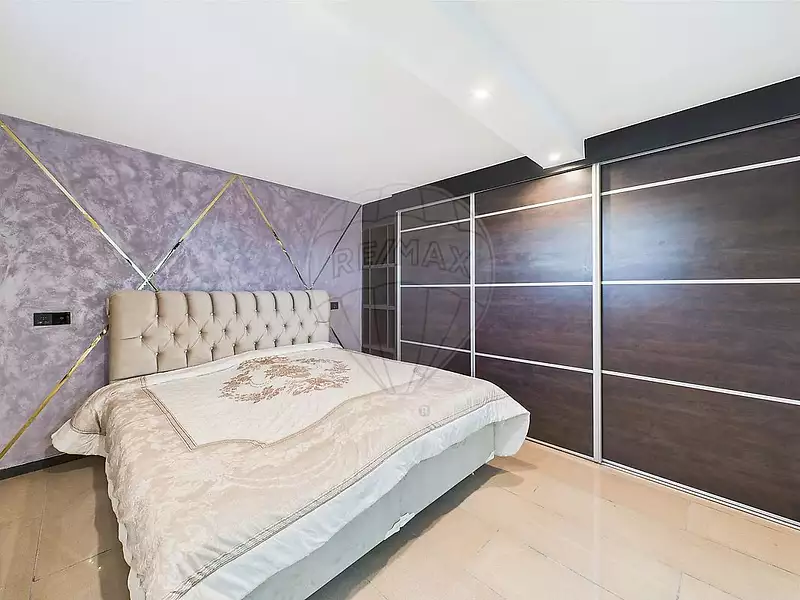Maison, 255 m²