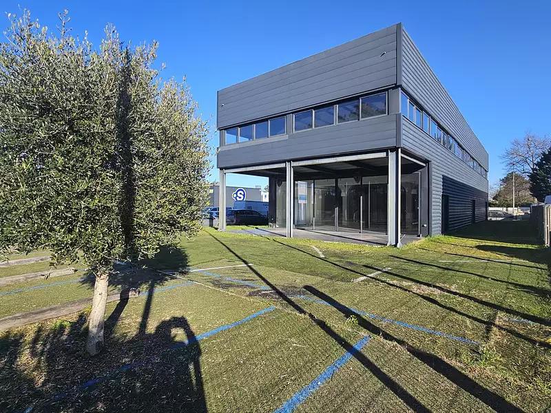 Divers, 590 m²