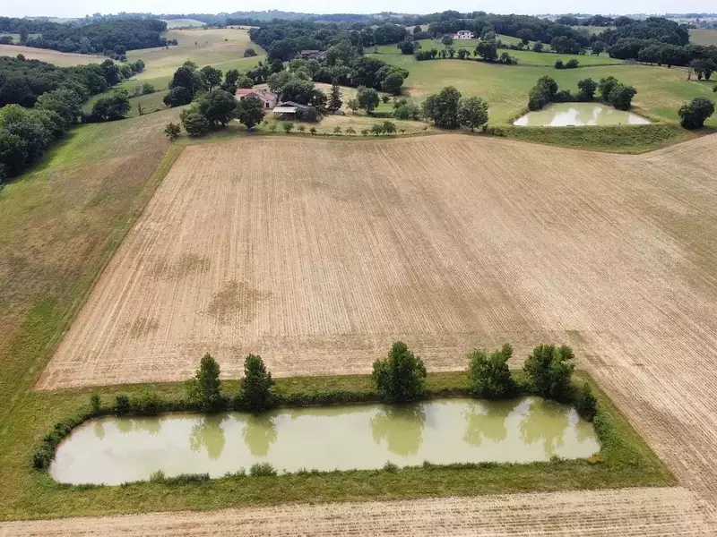 Maison, 235 m²
