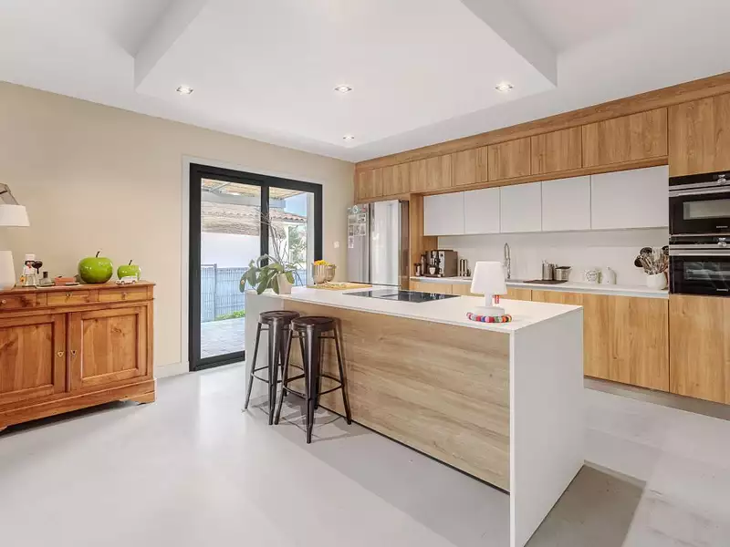 Maison, 220 m²