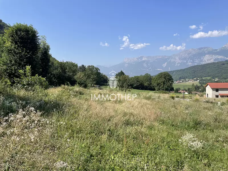 Terrain, 827 m²