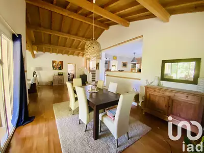 Maison, 197 m²