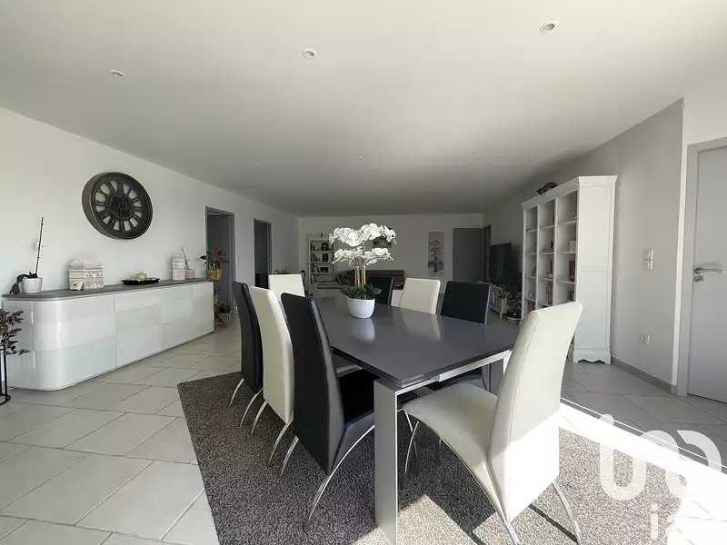 Maison, 162 m²
