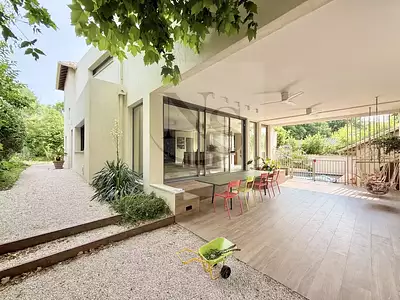 Maison, 230 m²
