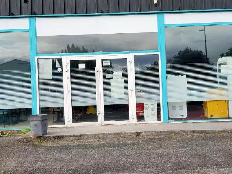 Divers, 1 500 m²