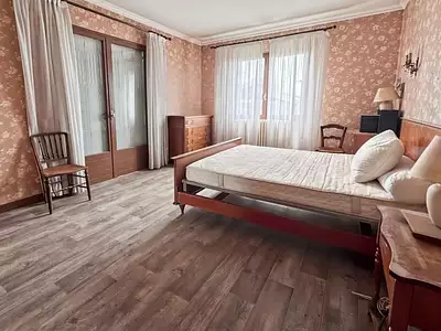 Maison, 248 m²