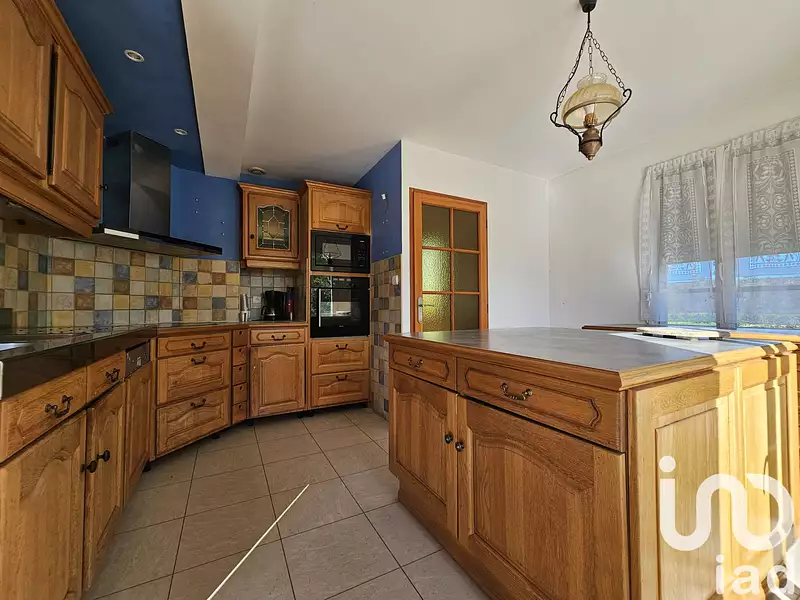 Maison, 196 m²