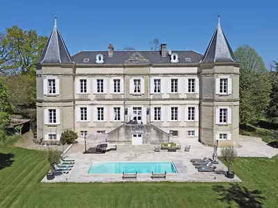 Maison, 1 100 m²