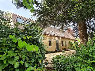 Maison, 225 m²