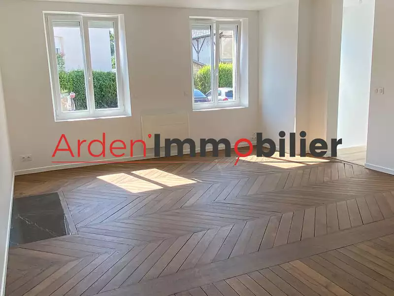 Maison, 135,68 m²