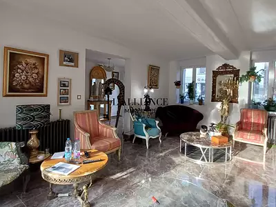 Maison, 256 m²