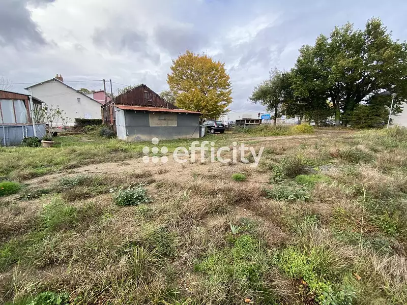 Terrain, 281 m²