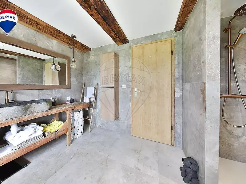 Maison, 243 m²