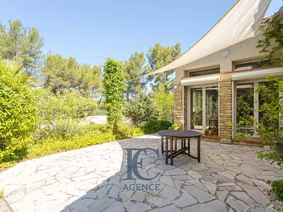 Maison, 235 m²