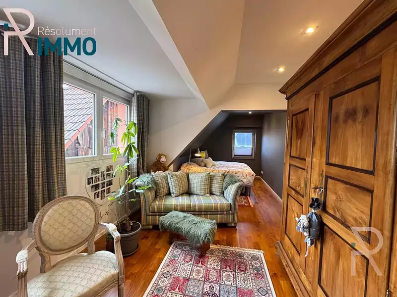 Immeuble, 244,16 m²