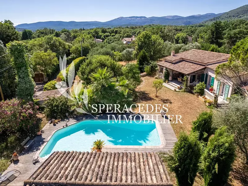 Maison, 177 m²