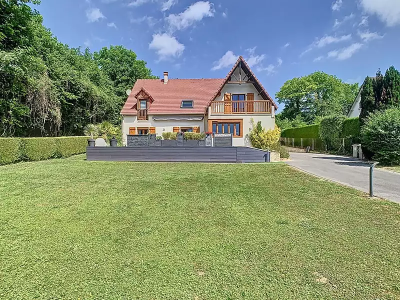 Maison, 180 m²