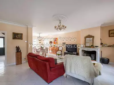 Maison, 240 m²