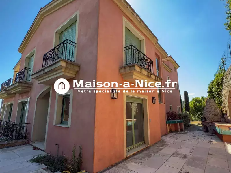 Maison, 333,07 m²