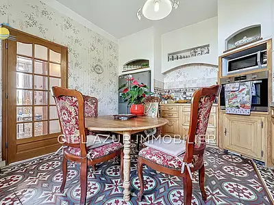 Maison, 180 m²