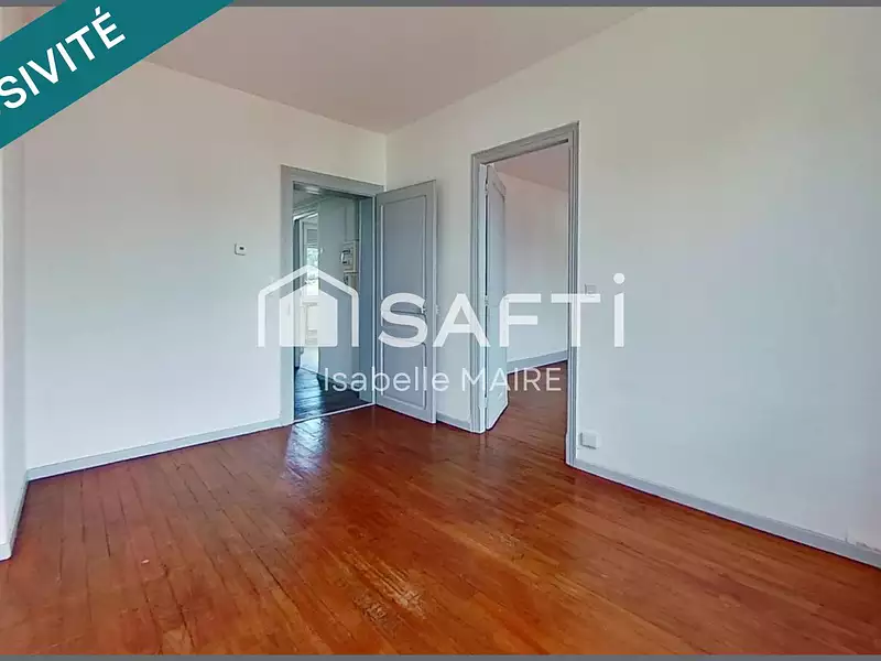 Immeuble, 687 m²