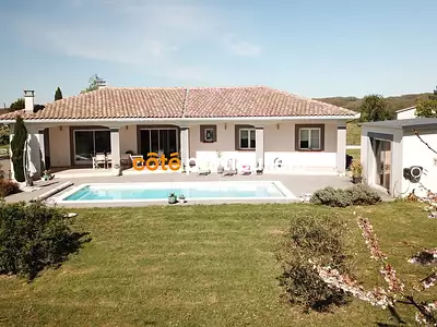 Maison, 163 m²
