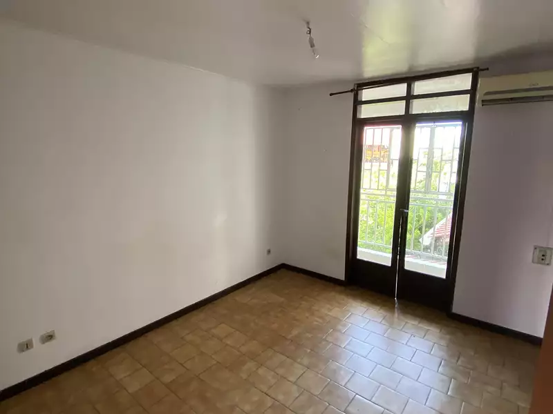 Immeuble, 151 m²