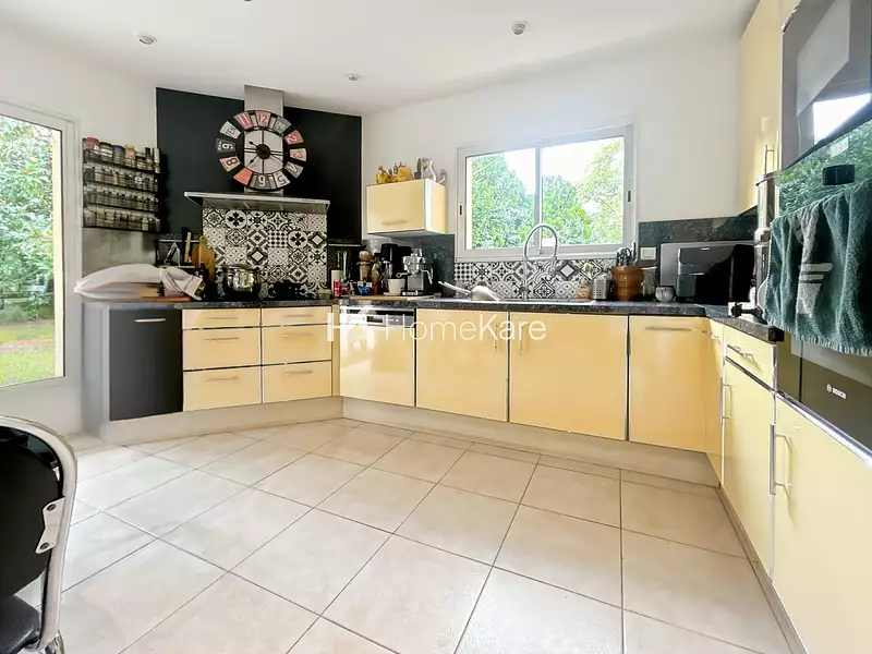 Maison, 200 m²