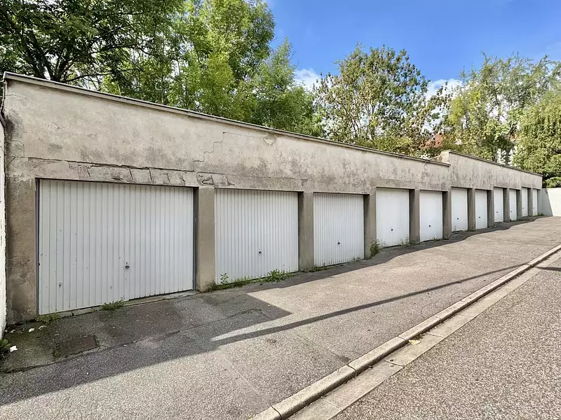 Parking, 165 m²