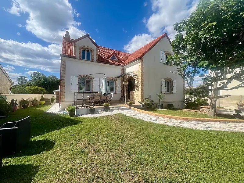 Maison, 170 m²