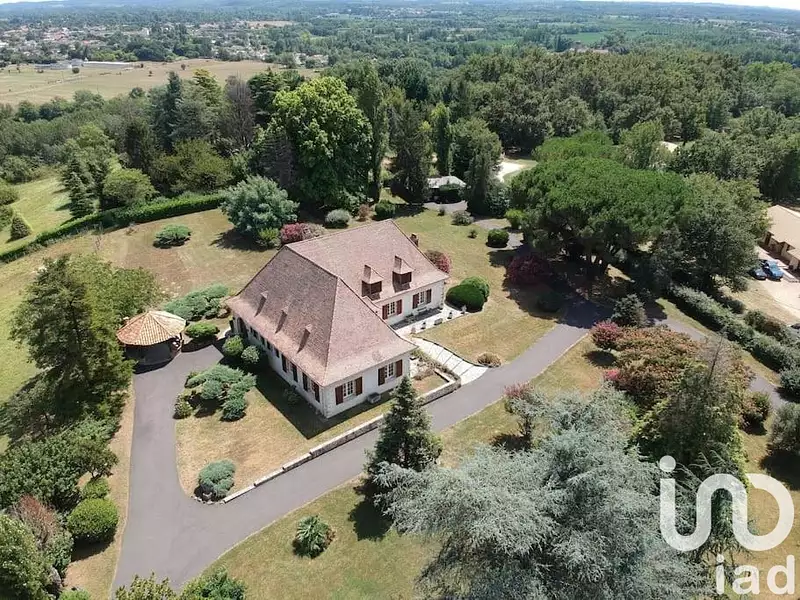 Maison, 250 m²