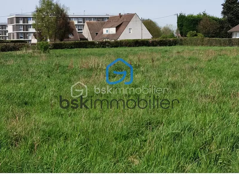 Terrain, 1 104 m²