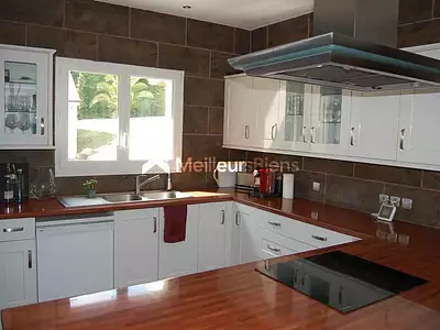 Maison, 266 m²