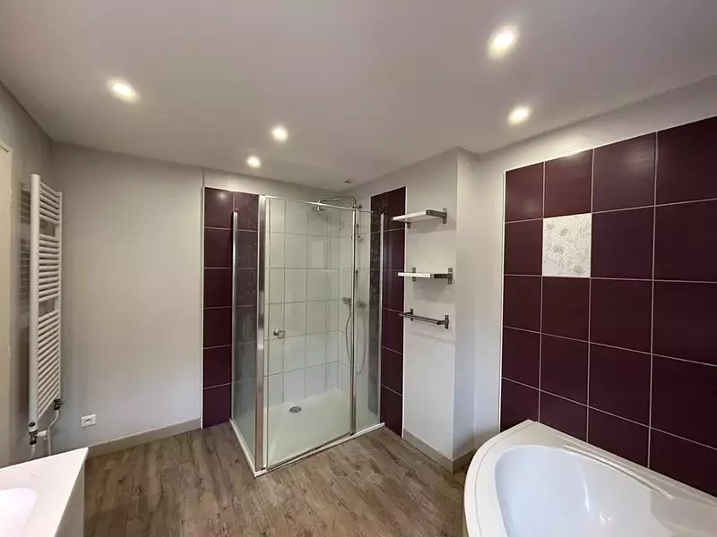 Maison, 247 m²