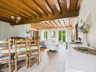 Maison, 240 m²