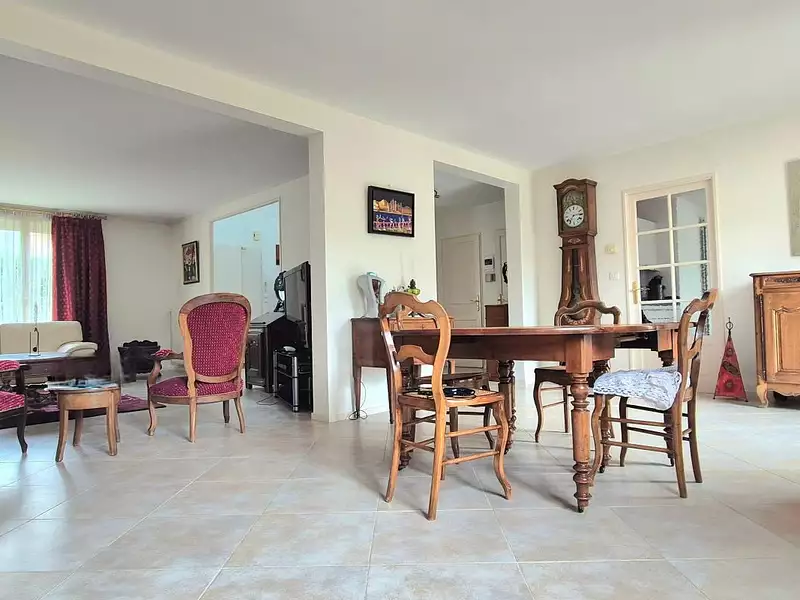 Maison, 163 m²