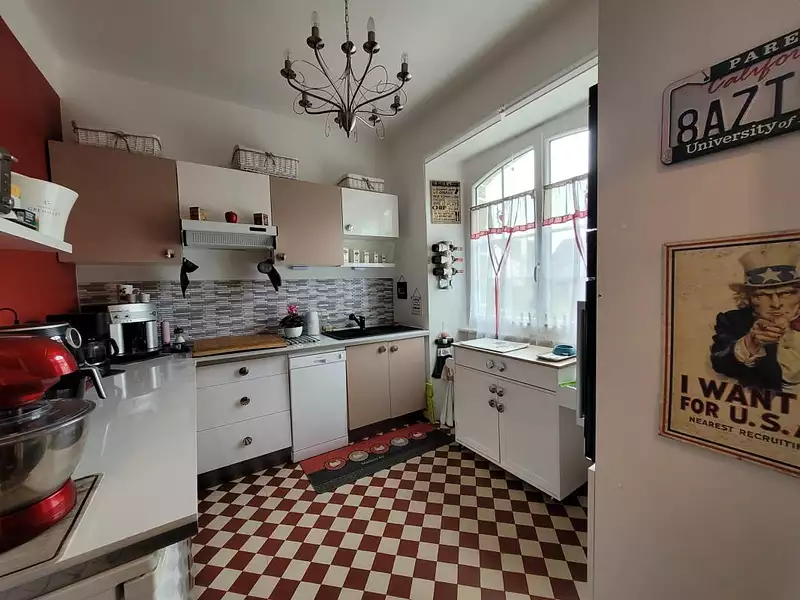Maison, 243 m²