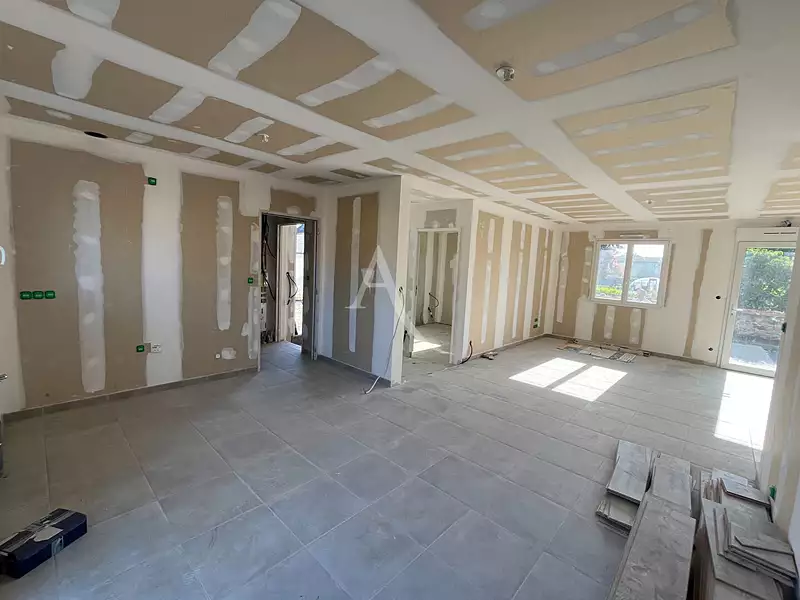 Maison, 94 m²