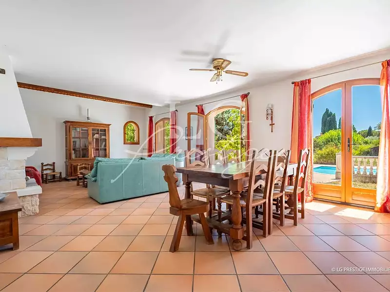 Maison, 160 m²