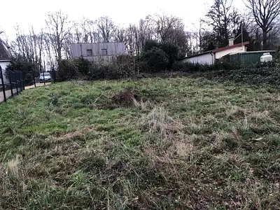 Terrain, 834 m²
