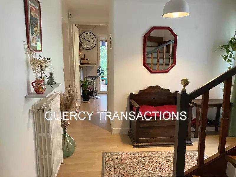 Maison, 220 m²