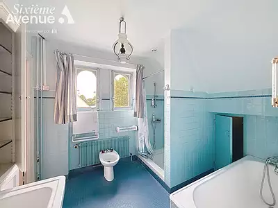 Maison, 240 m²