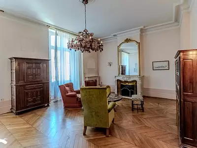 Maison, 385 m²