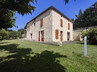 Maison, 185 m²