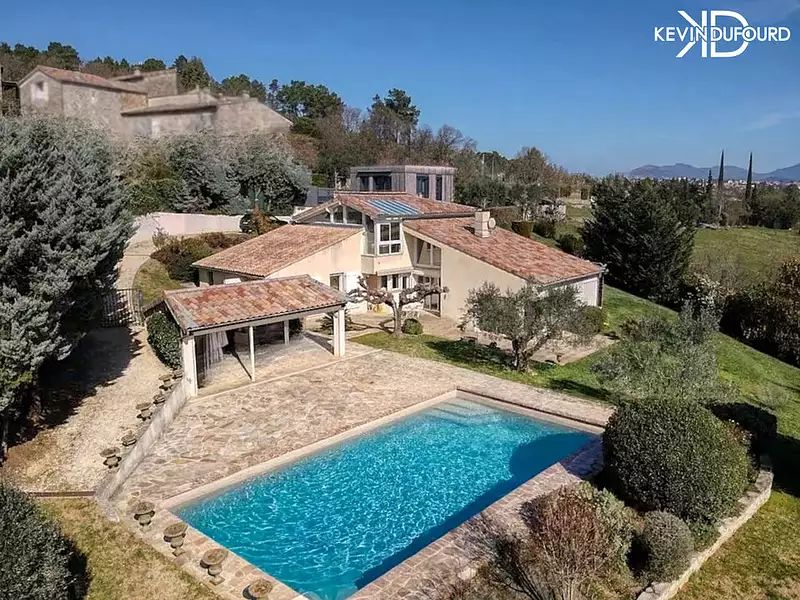 Maison, 285 m²