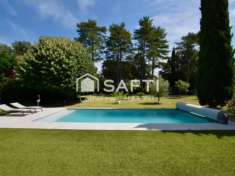Maison, 273 m²